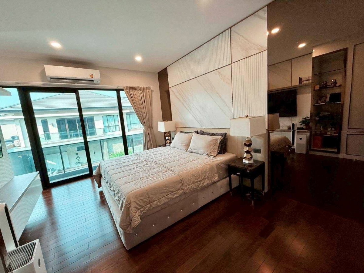 รูป RS6609 ให้เช่า บ้านเดี่ยวหรู 2 ชั้น The City Ekkamai – Ladprao เลี้ยงสัตว์ได้ สไตล์โมเดิร์นบนทำเลศักยภาพใจกลางเมือง - รูปที่ 6/17