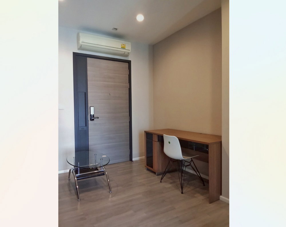 รูป Call : 081-561-5740 คอนโด เดอะ รูม สาทร-เซนต์หลุยส์ ใกล้ BTS สุรศักดิ์ 34 ตร.ม 1 ห้องนอน ชั้น11 วิวสวย ทิศตะวันออก ตกแต่งครบ - รูปที่ 1/13
