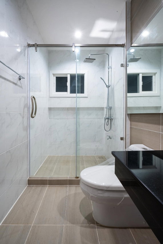 picture Spacious 2-Storey Detached House for Rent - 14/20