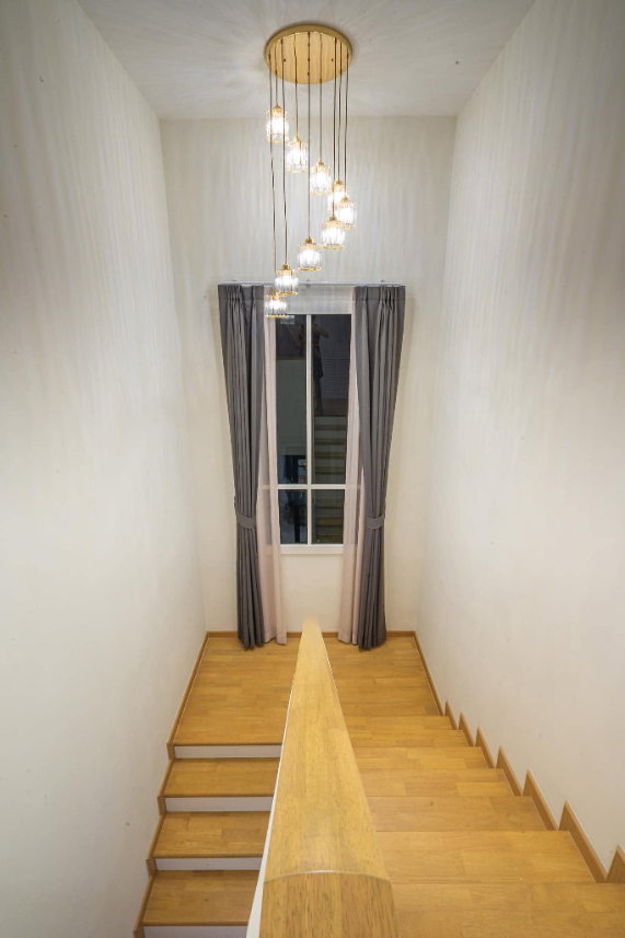 picture Spacious 2-Storey Detached House for Rent - 18/20