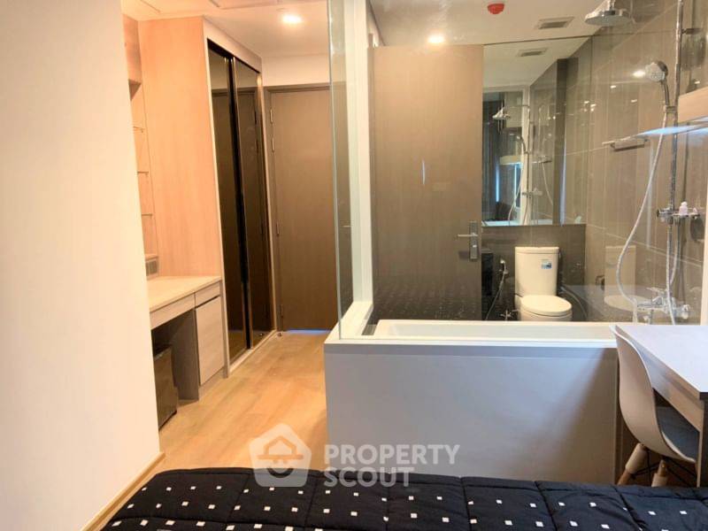 picture 2-BR Condo at Ashton Chula Silom near MRT Sam Yan (ID 607551) - 4/14