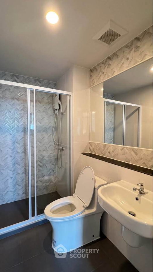 picture High-Floor 1-BR 28 Sqm At Regent Home Wutthakat, 300m to BTS Wutthakat (ID 3031082) - 11/13