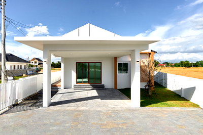 Houses for sale Doi Saket Chiang Mai  : Single-Storey Detached House for Sale in a Peaceful Suburban Area
