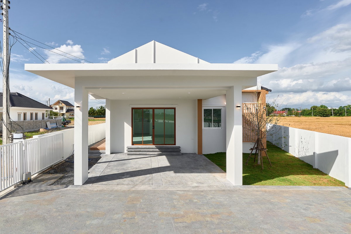 picture Single-Storey Detached House for Sale in a Peaceful Suburban Area - 1/26