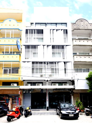 เช่าอาคารพาณิชย์ นนทบุรี : HR3548ให้เช่าอาคารพาณิชย์ 5 ชั้นครึ่ง 2 คูหา รัตนาธิเบศร์-นนทบุรี พื้นที่ 884 ตร.ม. ใกล้ MRT ไทรม้า ทำเลทองเหมาะทำออฟฟิศ คาเฟ่ โชว์รูม