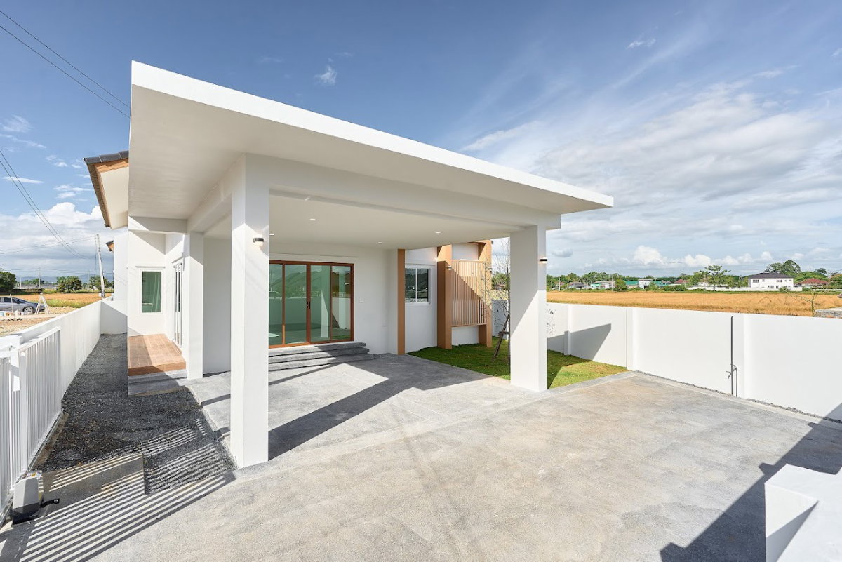 picture Single-Storey Detached House for Sale in a Peaceful Suburban Area - 2/26