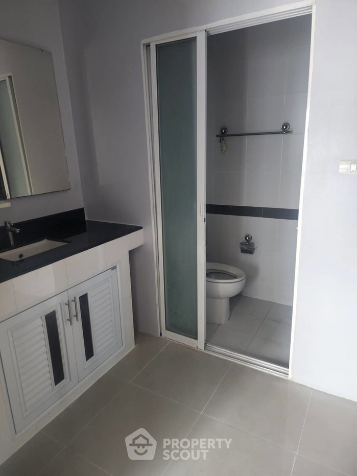 picture 2-BR Condo at A Space ID Asoke Ratchada near MRT Phra Ram 9 (ID 3029086) - 9/9