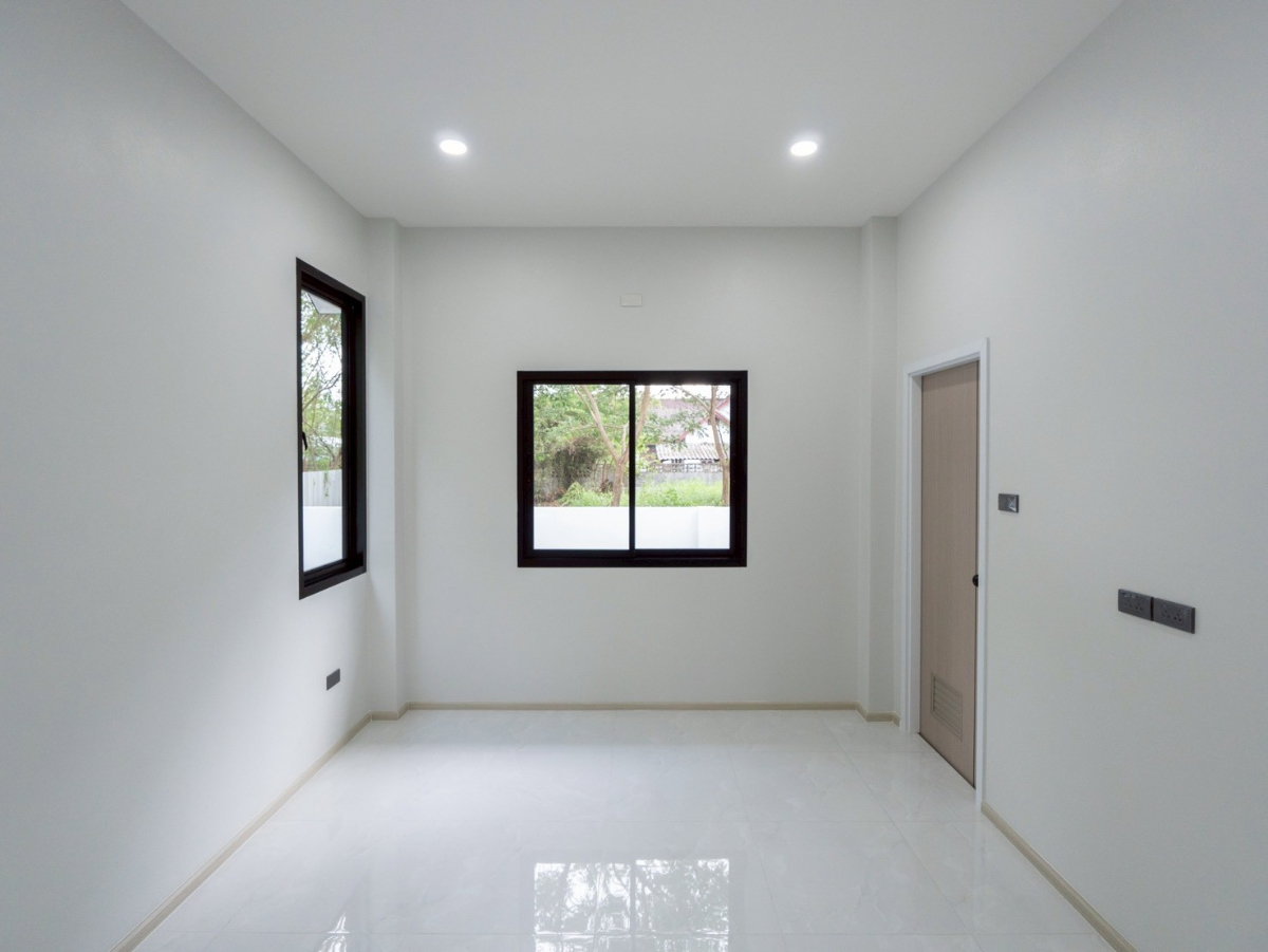 picture Brand-New Single-Storey House for Sale - 13/20