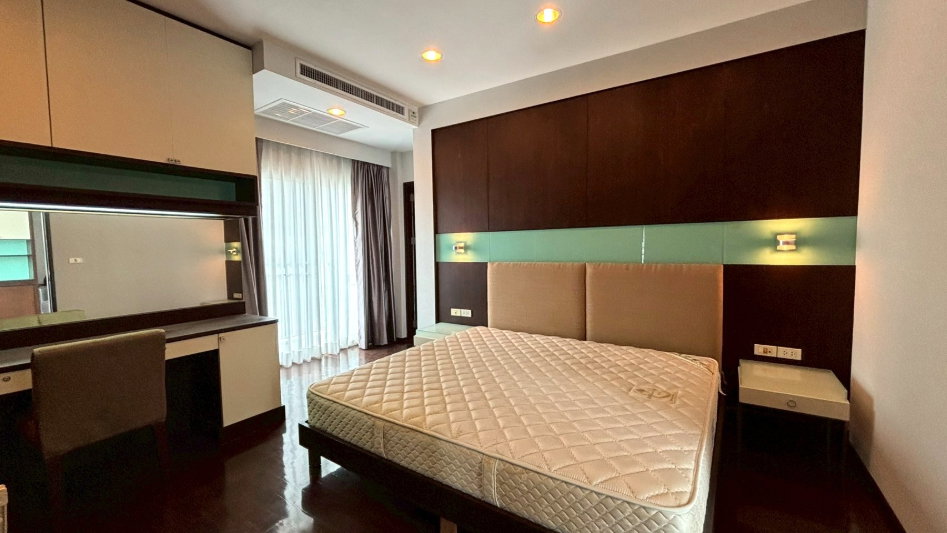 picture For Rent Noble Aura Thonglor (2 Bedrooms, Very Spacious Balcony) - 1/19