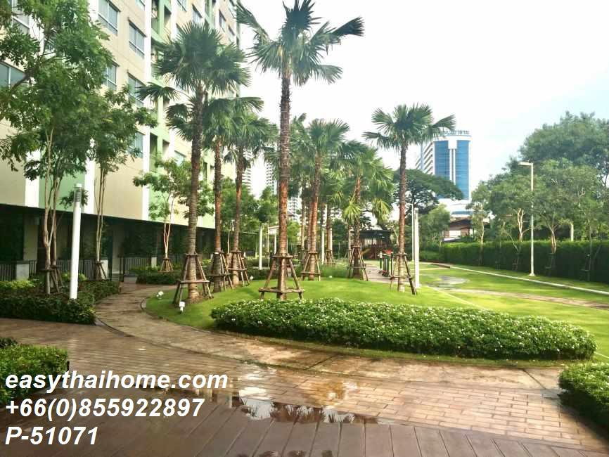 รูป P-51071 — ให้เช่าคอนโด ชั้น 11 อาคาร A Lumpini Place Srinakarin - Huamak Station ใกล้ Airport Link หัวหมาก 085-592-2897 Line: @easythaihome - รูปที่ 2/23