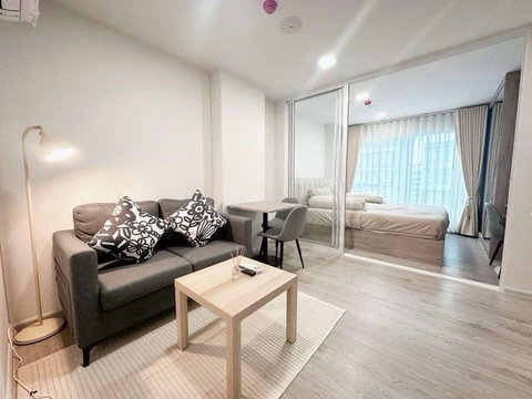 Live your best life at Kave Town island! ✨ Available now: Pool 🏊 view kitchen seperated • Building: G, 7th Floor • Size: 29 sq.m.