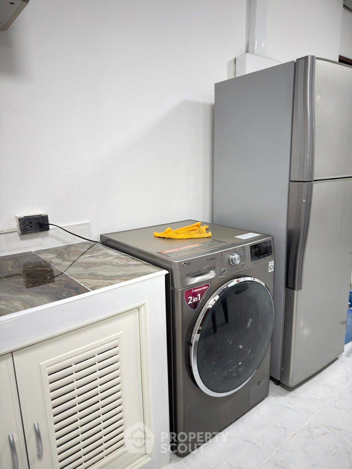 picture 2-BR Condo at Wittayu Complex near BTS Phloen Chit (ID 3028413) - 6/8