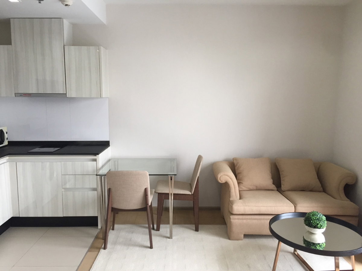 รูป ให้เช่า 1 ห้องนอน 48 ตร.ม พร้อมเข้าอยู่ -- โทรด่วน 094-641-5974 - รูปที่ 2/10