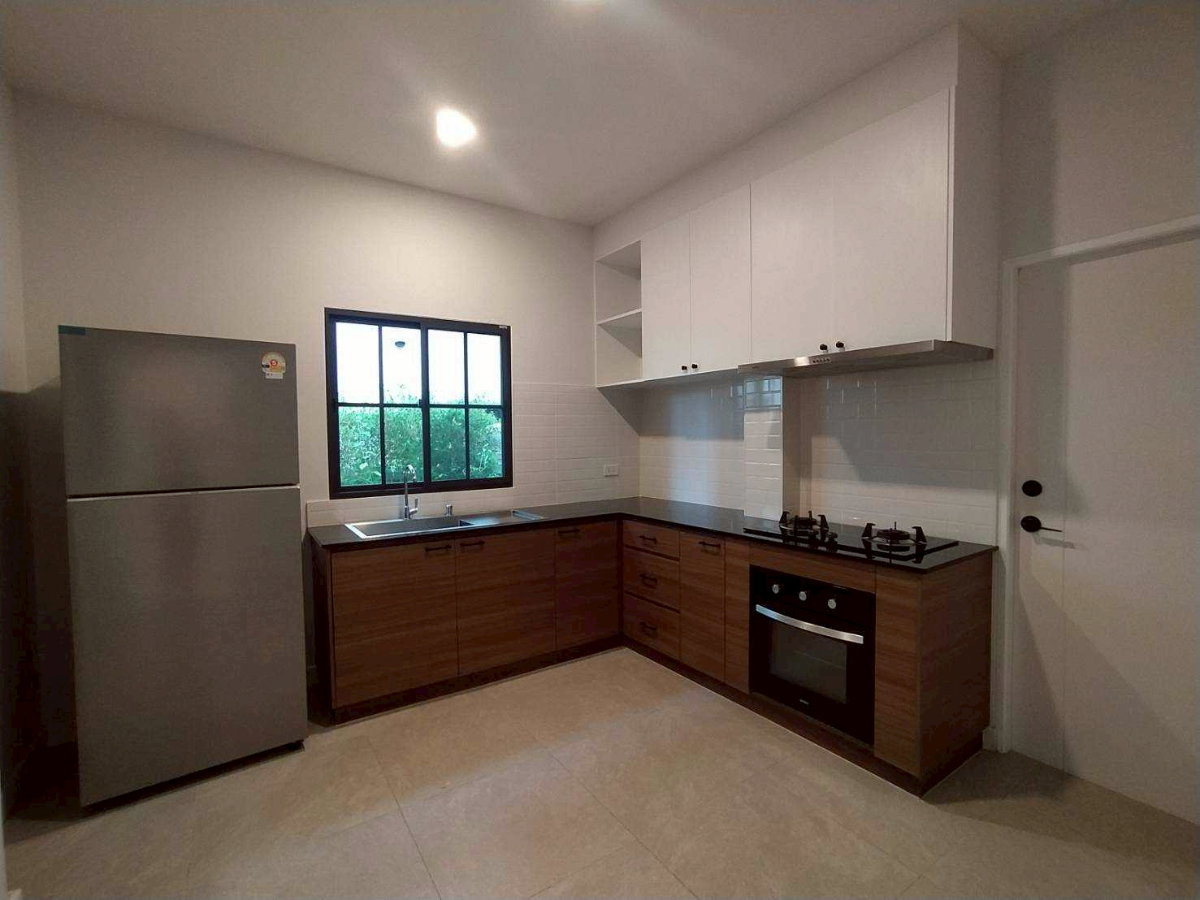 รูป  ให้เช่าบ้านเดี่ยว 2 ชั้น หลังใหญ่ ใกล้โรงเรียนนานาชาติ   #AHD-H1332 - รูปที่ 4/17