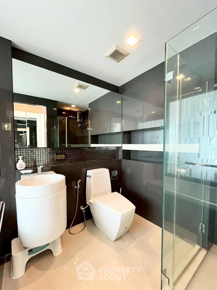 picture 2-BR Condo at Rhythm Sathorn near BTS Saphan Taksin (ID 3030791) - 11/15