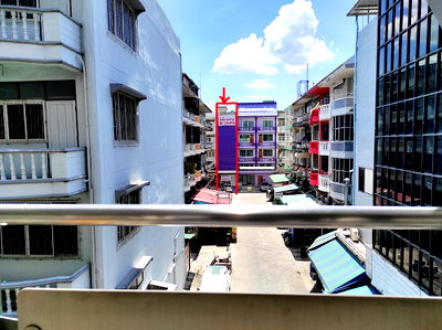 อาคารพาณิชย์ สะพานใหม่ : ขายตึกแถว บ้านมือสอง สะพานใหม่ ติดถนนพหลโยธิน แนวรถไฟฟ้า BTS สายหยุด เจ้าของขายเอง ราคาถูก