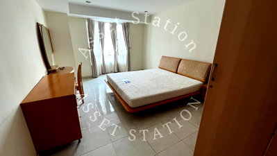 Condos for rent : Available for rent! 🏢💫 Royal Castle Sukhumvit 39. Beautiful, spacious room with excellent amenities. Close to BTS Phrom Phong 🚅