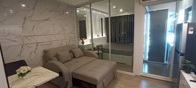 For RentRegent Home Bangna. Beautifully decorated unit, fully furnished with appliances, ready to move in immediately.