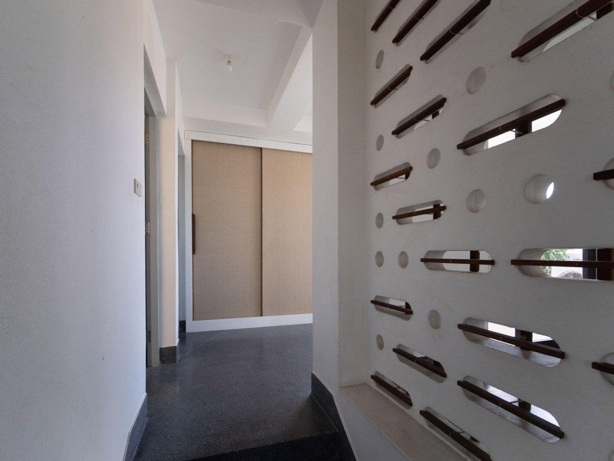 picture 🏢 [FOR SALE] Modern Minimalist 4-Story Home Office - 7/8