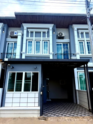 Townhouses for rent : 🏡✨ Townhome for Rent – English-Style Living ✨🏡  📍 Golden Town Chiang Mai – Ruamchok Market Area