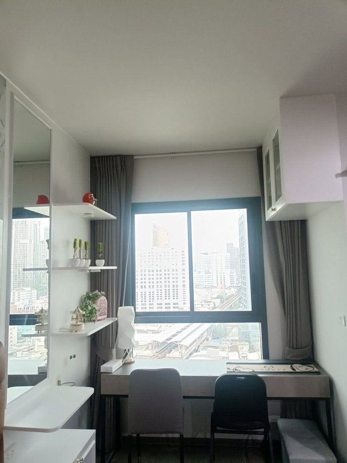 รูป 🔥 คอนโดทำเลเทพ ใกล้ BTS + MRT ชั้นสูง วิวสวย! 🔥 🏡 ให้เช่า Ideo Phahol–Jatujak - รูปที่ 4/8