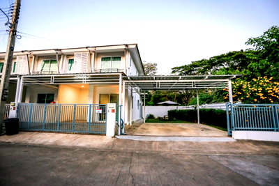 Townhouses for rent : 2-story townhouse for rent, Mueang Chiang Mai location. Baan Pruksa Ville Donchan project, house area 140 sq m.