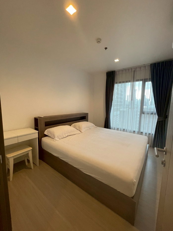 รูป ขายด่วน !! คอนโดไลฟ์ อโศก พระราม 9 ขนาด 32.47 ตร.ม. ชั้น 9 แต่งสวย Built In ครบพร้อมอยู่ ใกล้ MRT พระราม 9 เชื่อมต่อ รัชดา ห้วยขวาง สุขุมวิท สะดวก - รูปที่ 2/16