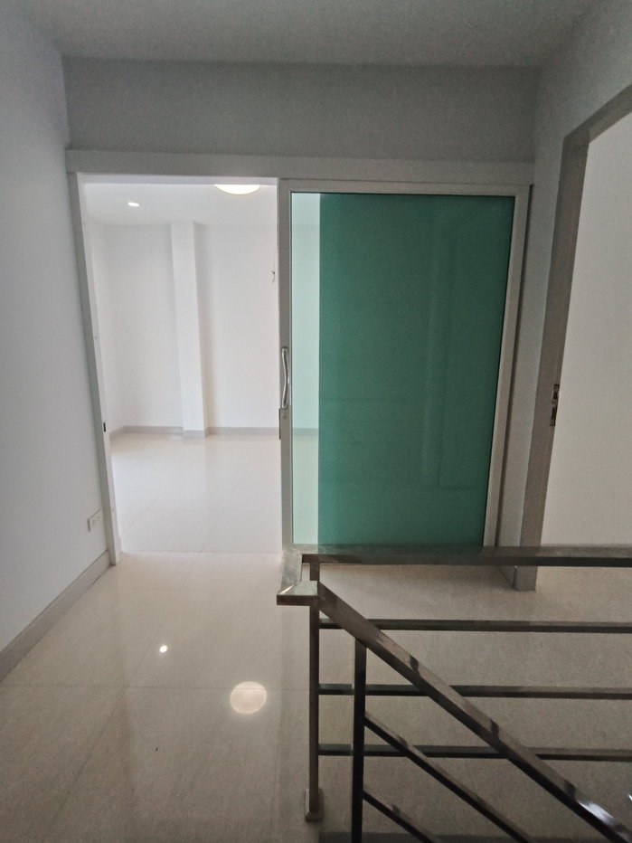 รูป ขายบ้านเดี่ยวขนาดเล็ก 2 ที่จอด - รูปที่ 15/16