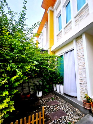 เช่าทาวน์โฮม ม.เอเชียอาคเนย์ : ND0890    ให้เช่าบ้าน บ้านทาวน์เฮ้า โครงการโกเด้นทาวน์  เพชรเกษม108 🏡