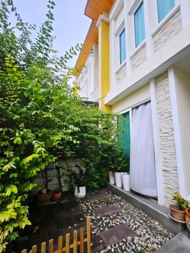 ND0890    ให้เช่าบ้าน บ้านทาวน์เฮ้า โครงการโกเด้นทาวน์  เพชรเกษม108 🏡