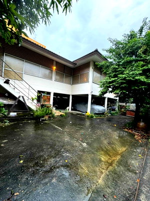 Houses for sale วิทยาลัยมิชชั่น : LTH15822– House for sale In Bearing 50 size 408 Sq.m. 3 bed 4 bath Near BTS Bearing ONLY 8.5MB