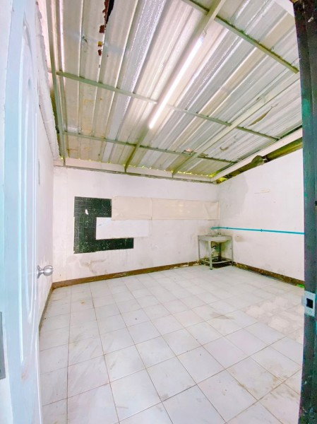 รูป ใกล้ตลาดสดเทศบาลเมืองปทุมธานี 500 ม. โลตัส ปทุมธานี 529ม. อาคารพาณิชย์ 3 ชั้น 2 ห้องน้ำ รีโนเวทใหม่ ให้เช่า14ตร.ว. 132 ตร.ม เ - รูปที่ 4/8