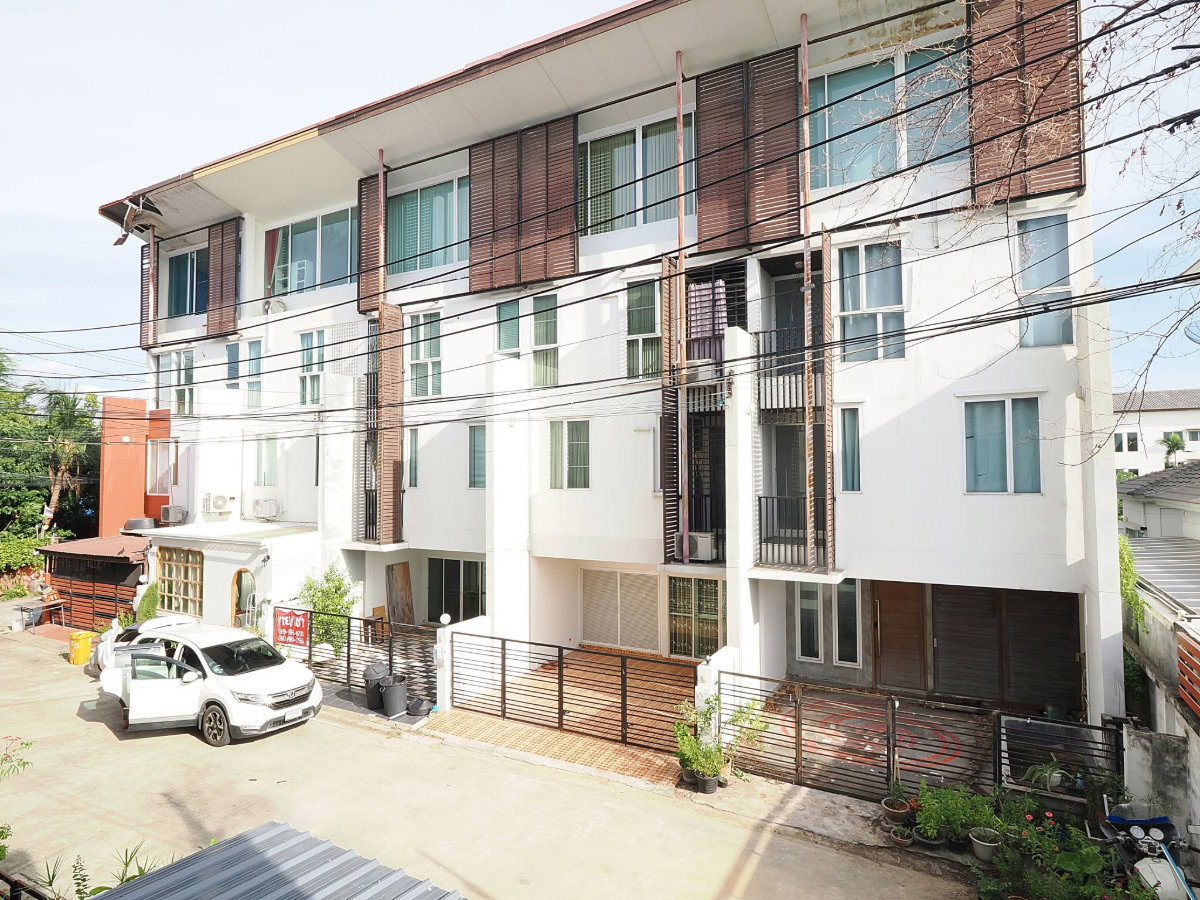 รูป ขายราคาพิเศษ ทาวน์โฮม 3.5 ชั้น ม.ดิแอททิค ขนาด 23.1 ตร.ว. 5นอน 3น้ำ หลังริม ต้นโครงการ [แจ้งวัฒนะ] - รูปที่ 60/64