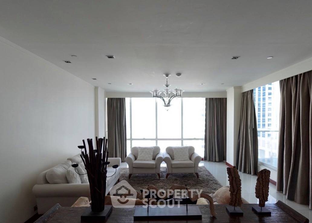 รูป คอนโด 3-ห้องนอน ที่ เลอ รัฟฟิเน่ สุขุมวิท 31 ใกล้ BTS พร้อมพงษ์ (ID 3020514) - รูปที่ 3/5