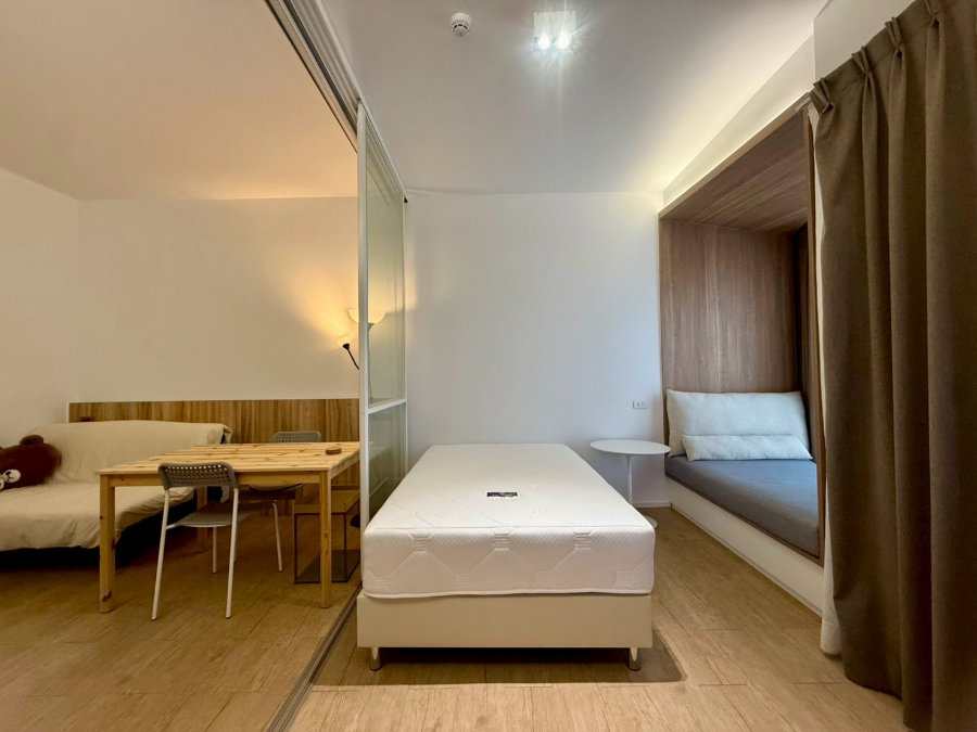 รูป 🌆 Triple Y Residence วิวเมืองใจกลางสามย่าน 🚇 ติด MRT เหนือ Samyan Mitrtown พร้อมอยู่ทันที เพียง 28K ✨ - รูปที่ 3/8