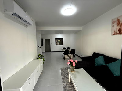 ทาวน์โฮม ถนนโยธาธิการคูคต คลองหลวง : ถูกสุดในโครงการ ทำเลต้นซอย พฤกษา40 คลองสาม ฟรีเฟอร์นิเจอร์