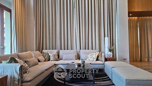 3-BR Condo at The Crest Ruamrudee near BTS Phloen Chit (ID 3031165)