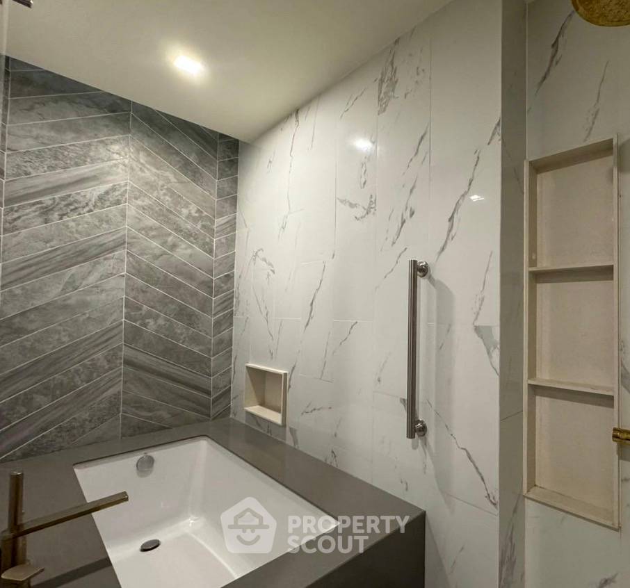 รูป คอนโด 2-ห้องนอน ที่ มีลเลอร์ สุขุมวิท 40 ใกล้ BTS เอกมัย (ID 3034633) - รูปที่ 6/7
