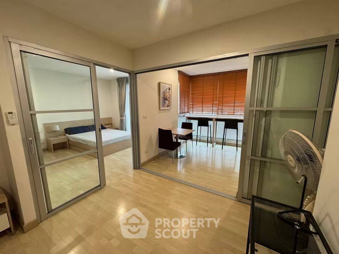 picture 1-BR Condo at Rhythm Ratchada near MRT Ratchadaphisek (ID 3034671) - 4/13
