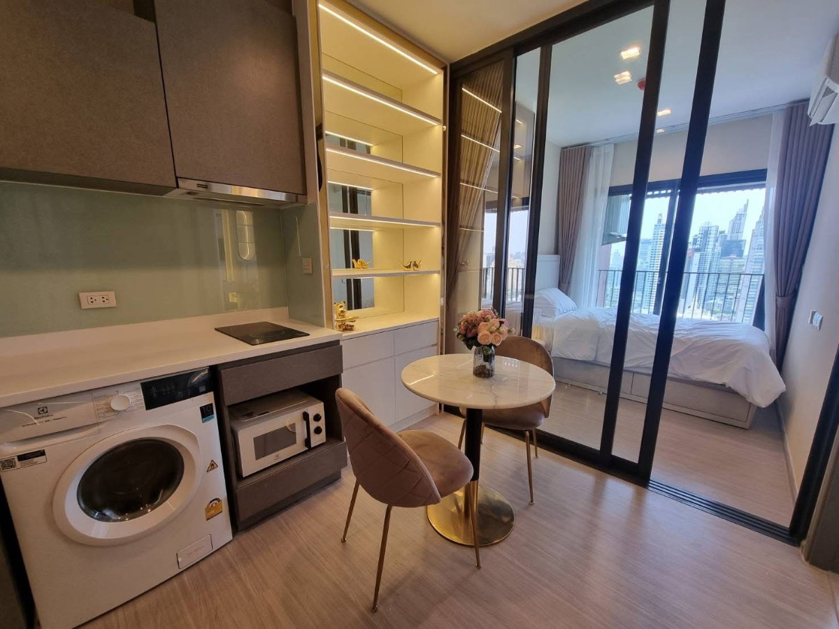 รูป (AA126) Life Asoke Hype | High-Floor Luxury Unit with Rare Open Park View | 2 Bedrooms | 30,000 THB/Month - รูปที่ 6/40