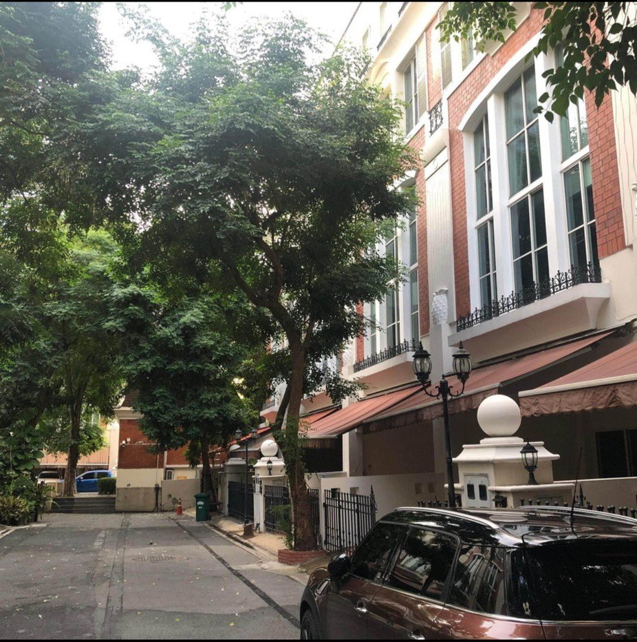 รูป LTH15821- Baan klang Krung British Town FOR RENT size 350 Sqm. 4 beds 5 baths Near BTS Thong Lor.ONLY 75k/Month - รูปที่ 2/7