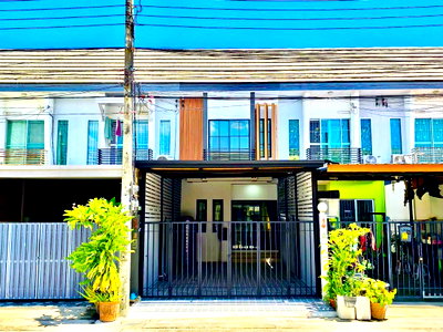 ทาวน์โฮม วิทยาลัยเทคนิคมีนบุรี : ทาวน์เฮ้าส์รีโนเวทใหม่ ทำเลดี ม.คลัสเตอร์เฮาส์ ถ.เคหะร่มเกล้า 78 แยก 1 แขวงราษฎร์พัฒนา สะพานสูง เดินทางสะดวก