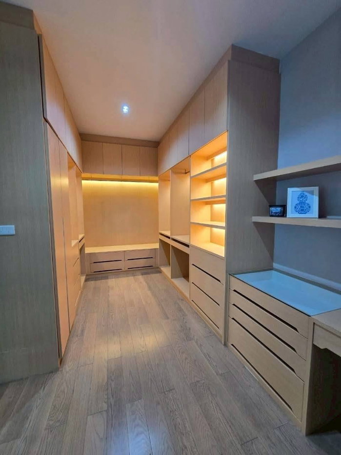 รูป R-140 ให้เช่า ✨ บ้านหรูสไตล์โมเดิร์น โครงการเอกลักษณ์ สันทราย บ้านหรูหลังใหญ่ระดับ Luxury ทำเลติดถนนใหญ่ ใกล้รวมโชค เดินทางสะดวก เข้าเมืองง่าย - รูปที่ 4/22