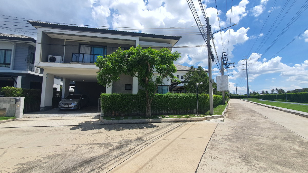 รูป บ้านเดี่ยวหลังมุม Centro ราชพฤกษ์–สวนผัก บนที่ดิน 72.9 ตร.วา สวนร่มรื่น วิวเปิดโล่ง ตรงข้าม Bike Lane 750 เมตร พร้อมเฟอร์นิเจอร์และเครื่องใช้ไฟฟ้า - รูปที่ 5/46