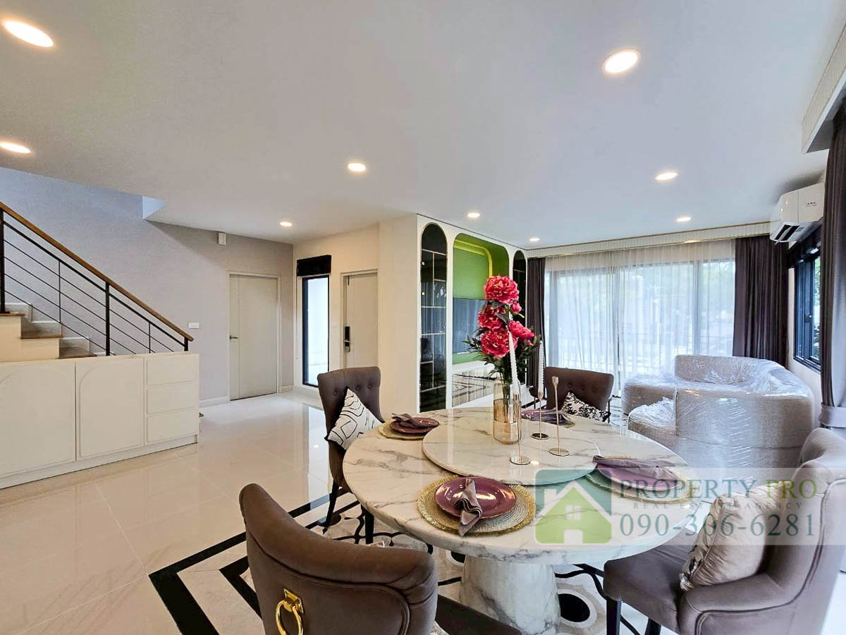 รูป ให้เช่า บ้าน เซนโทร บางนา บ้านเดี่ยว 2 ชั้น 4 ห้องนอน 54 ตรว 260 ตรม บ้านสวย สภาพใหม่มาก หันหน้าทางทิศใต้ เฟอร์นิเจอร์ เครื่องใช้ไฟฟ้าครบ : MJ26R-006 - รูปที่ 6/32