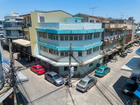 BRT เทคนิคกรุงเทพ 400 ม. ให้เช่าอาคาร 3 คูหา 14นอน นราธิวาส10-18 6น้ำ ลุมพินีเพลส สาทร 1กม. หน้ากว้าง 12 ม. ลึก 10 ม. 360 ตร.ม.