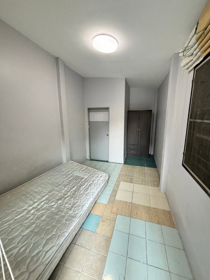 รูป #ให้เช่าบ้านเดี่ยว​ขนาดใหญ่​สุดๆ​ ขนาด 65 ตรว.เนื้อที่เยอะมี​ 4ห้องนอน​ แอร์​4ตัว​ ม.สุทธาทร ประชาร่วมใจ ตกแต่งบ้านสวยหรู (หลังไปรษณีย์มีนบุรี)  - รูปที่ 11/20