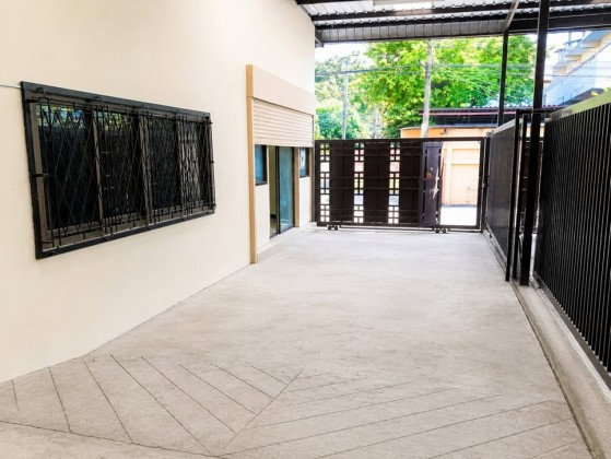 รูป ให้เช่าโกดัง พร้อมสำนักงาน / พื้นที่ใช้สอย 480 ตารางเมตร / ทำเลพัฒนาการ / ซอยพัฒนาการ เข้าซอยไม่ลึก ทำเลดีมาก / รถ 6 ล้อเข้าได้ - รูปที่ 2/8