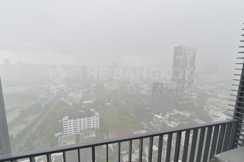 Location Near Employment, Surrounded by Lifestyles Siri At Sukhumvit near BTS Thong Lo