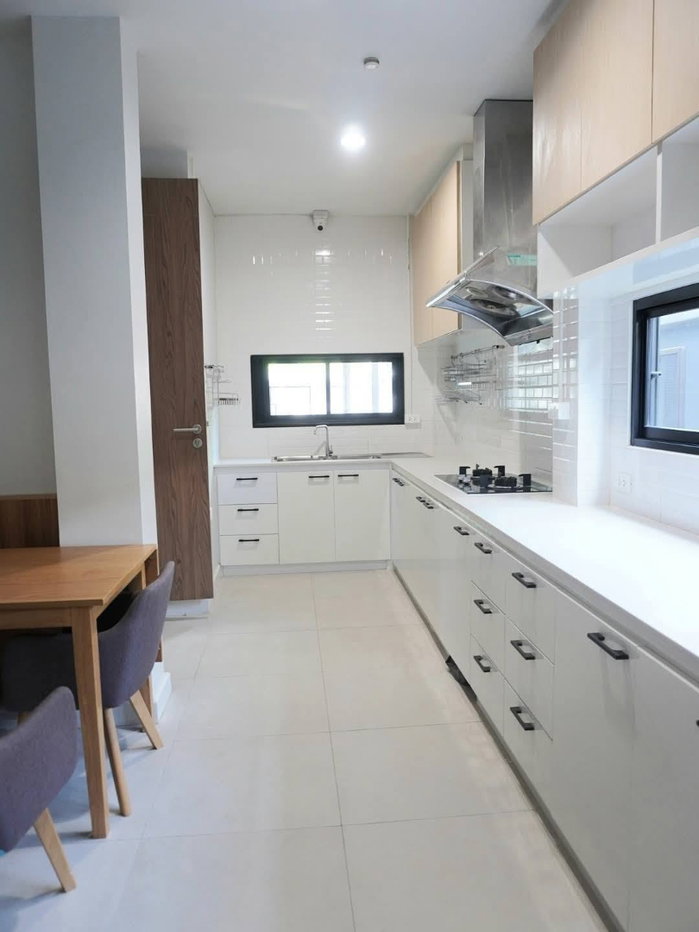 รูป R-140 ให้เช่า ✨ บ้านหรูสไตล์โมเดิร์น โครงการเอกลักษณ์ สันทราย บ้านหรูหลังใหญ่ระดับ Luxury ทำเลติดถนนใหญ่ ใกล้รวมโชค เดินทางสะดวก เข้าเมืองง่าย - รูปที่ 12/22